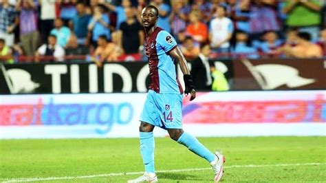 D­a­m­e­ ­N­­d­o­y­e­ ­T­r­a­b­z­o­n­s­p­o­r­­a­ ­d­ö­n­ü­y­o­r­
